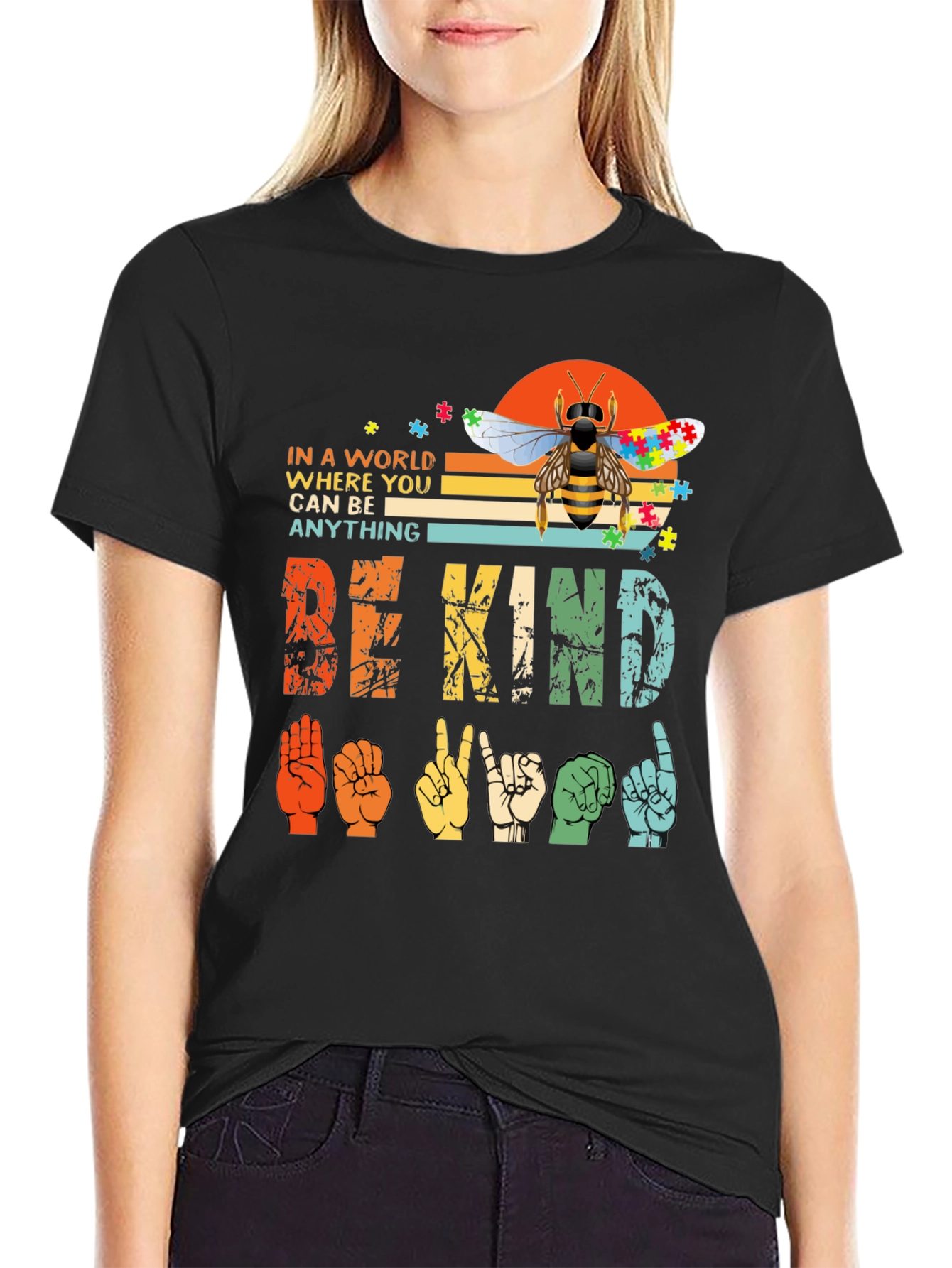 Camiseta Be Kind Lenguaje de Señas y Abeja Autismo