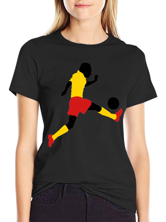 Camiseta Negra con Silueta Futbolista Estilizada