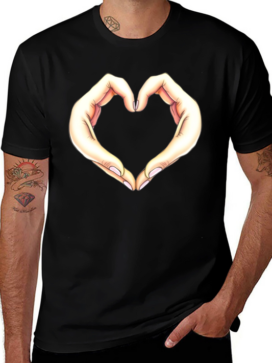 Camiseta Negra con Corazón de Manos para Hombre