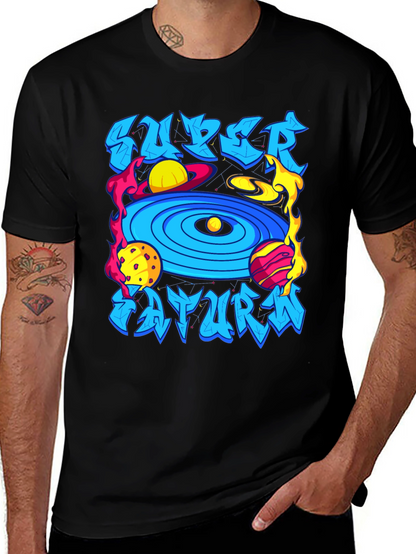 Camiseta Negra Super Saturno Estampada