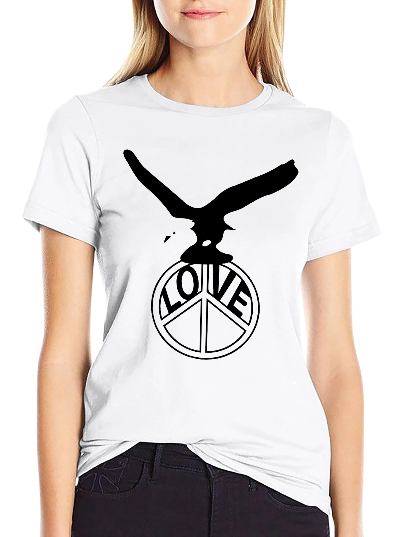 Camiseta Negra Águila y Símbolo de Paz LOVE