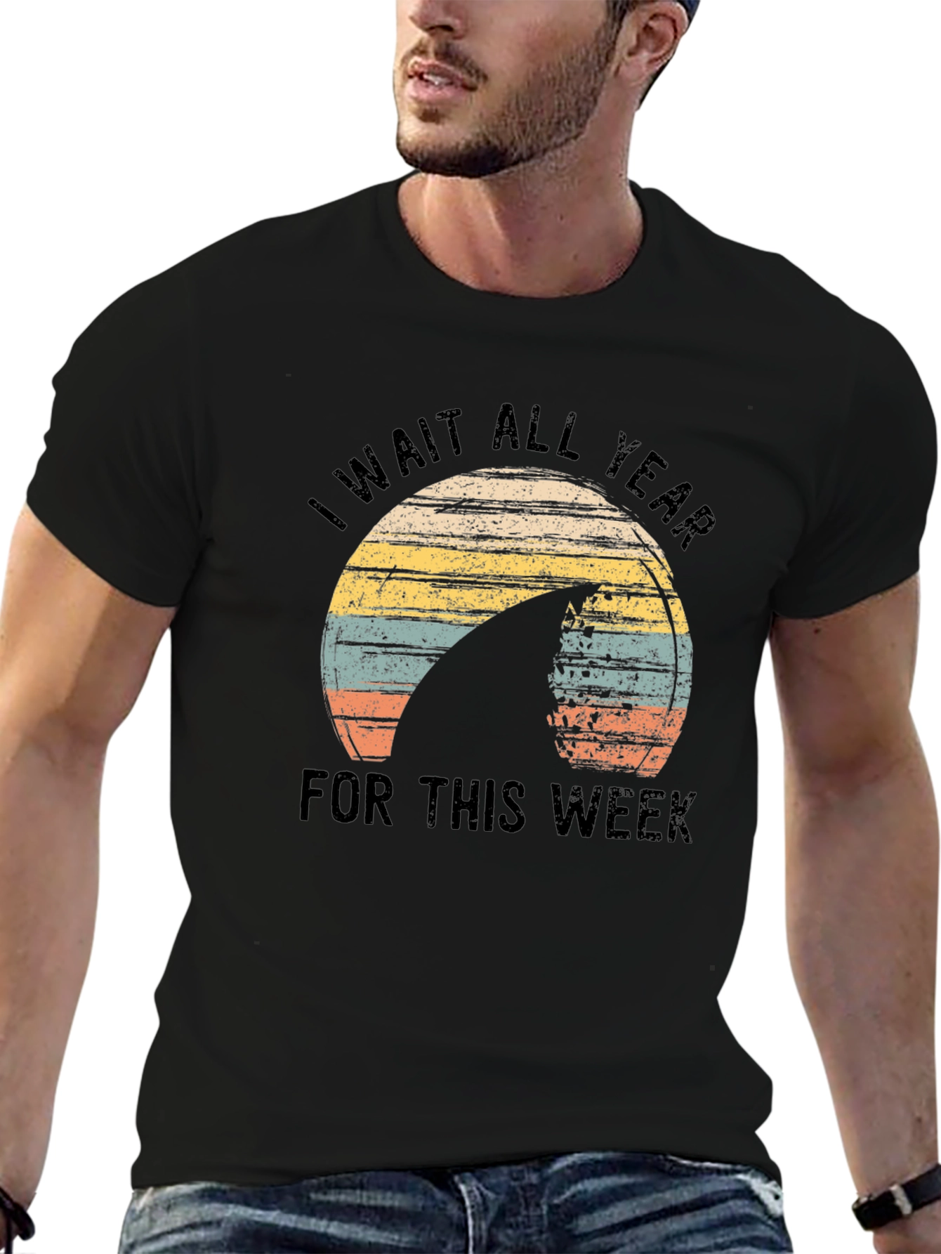 Camiseta Negra: Espero Todo El Año (Tiburón)