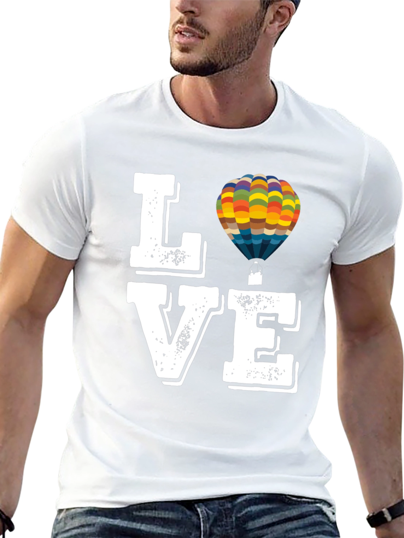 Camiseta Negra con Diseño LOVE y Globo Aerostático