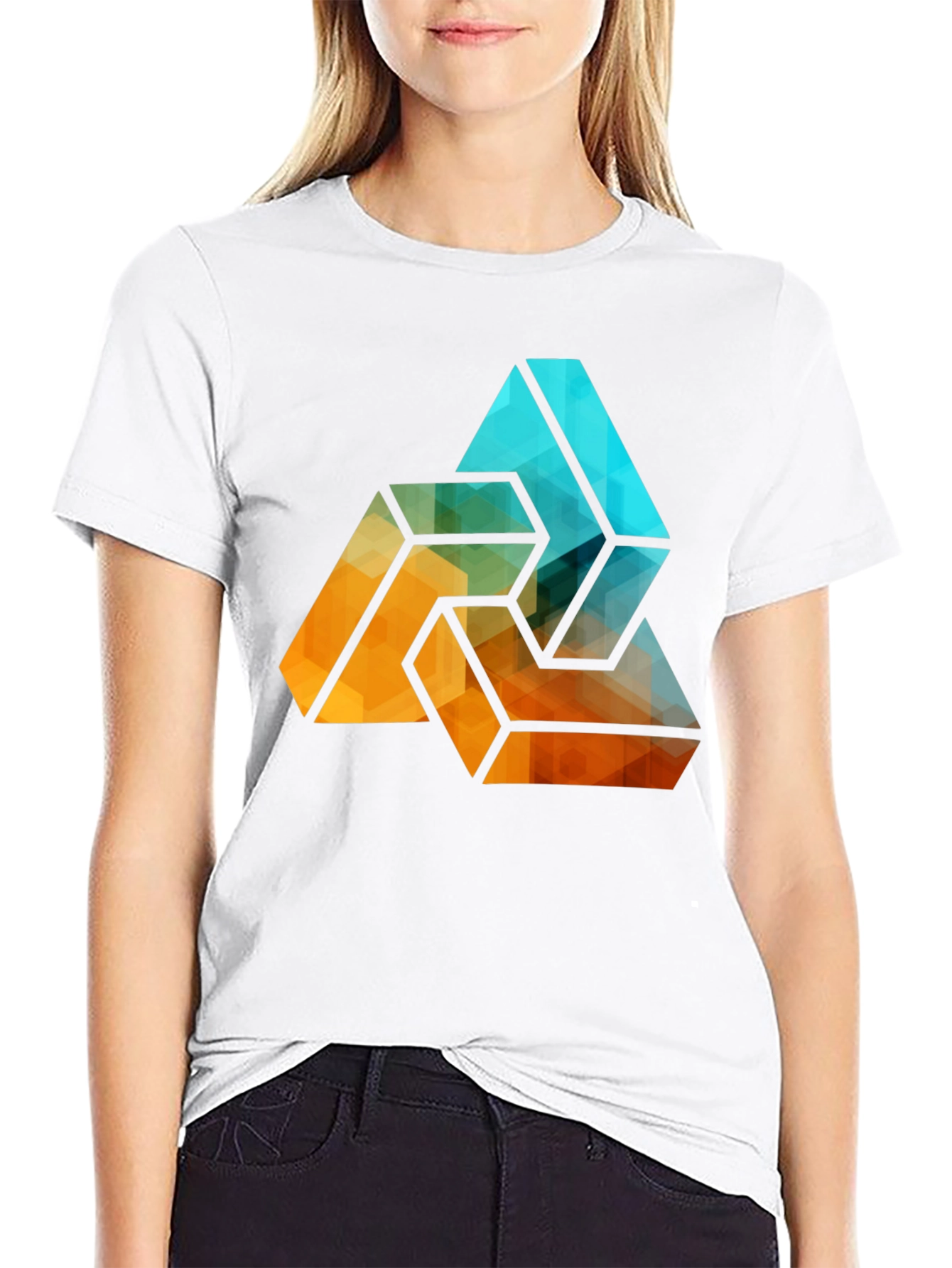 Camiseta Negra con Diseño Abstracto Triangular Geométrico