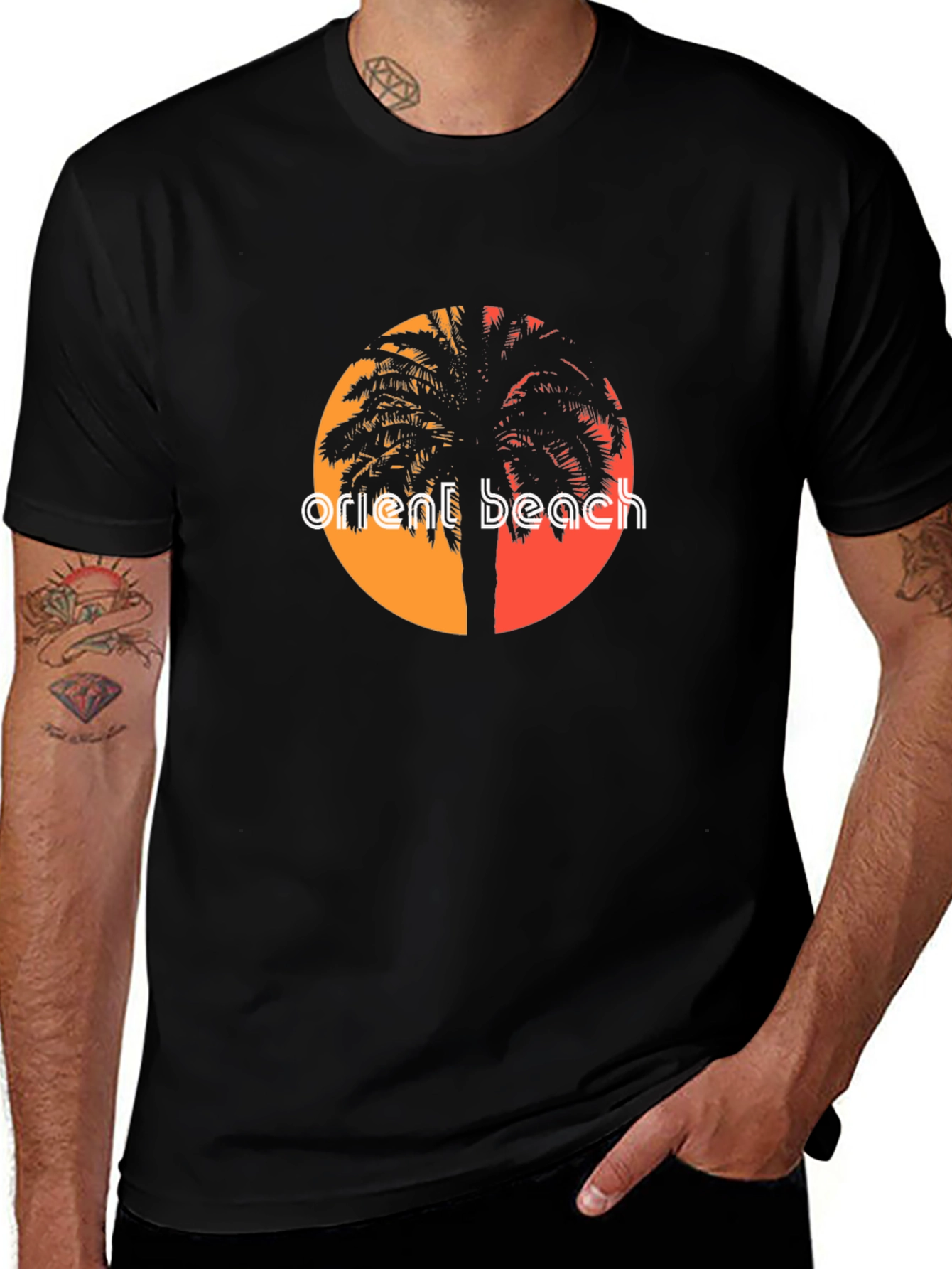Camiseta Negra Orient Beach con Diseño Tropical