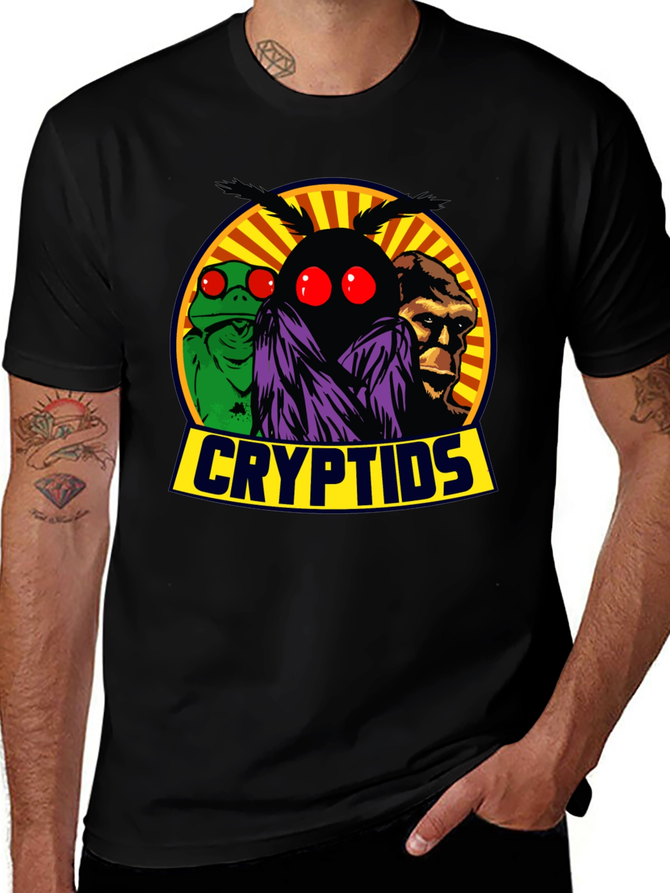 Camiseta Cryptids: Mothman Lizardman y Bigfoot
