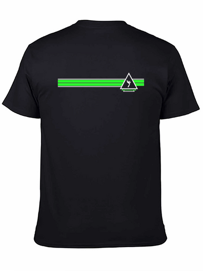 Camiseta Negra con Diseño Geométrico Verde y Blanco