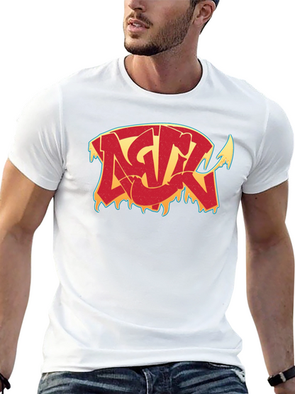 Camiseta Negra con Diseño Gráfico Estilizado