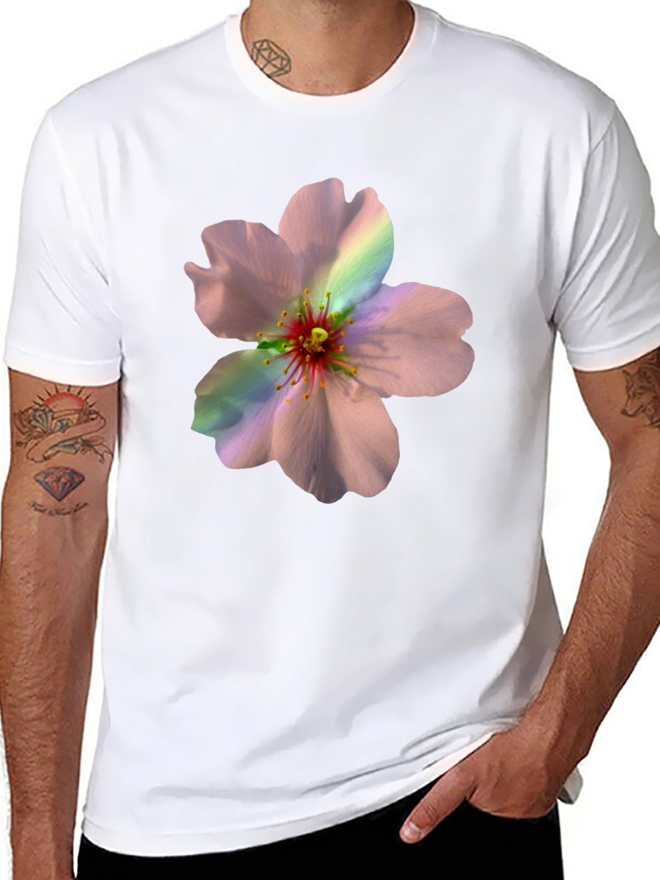 Camiseta Negra con Estampado Floral