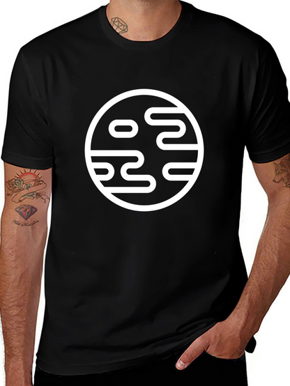 Camiseta Negra con Diseño Circular Abstracto