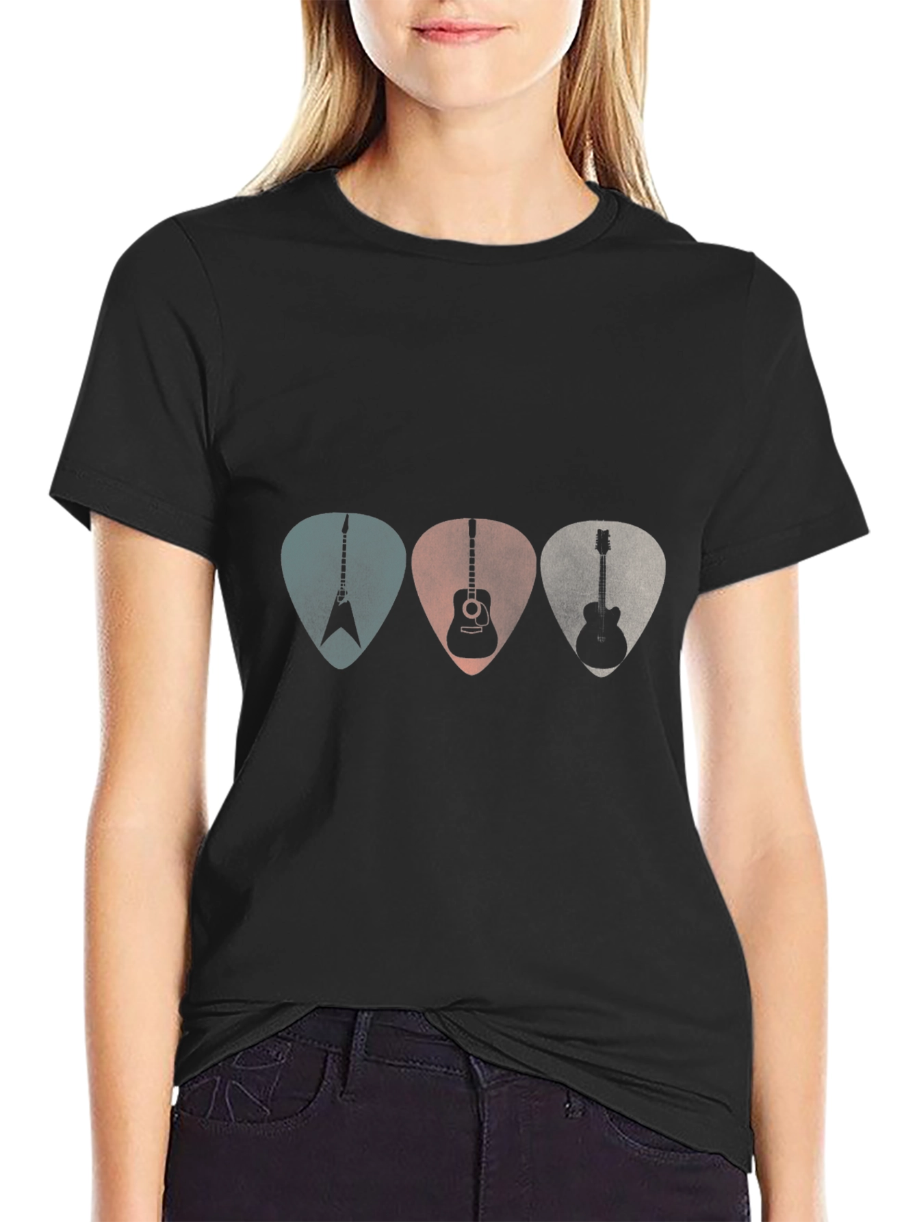 Camiseta Negra con Diseño de Púas de Guitarra