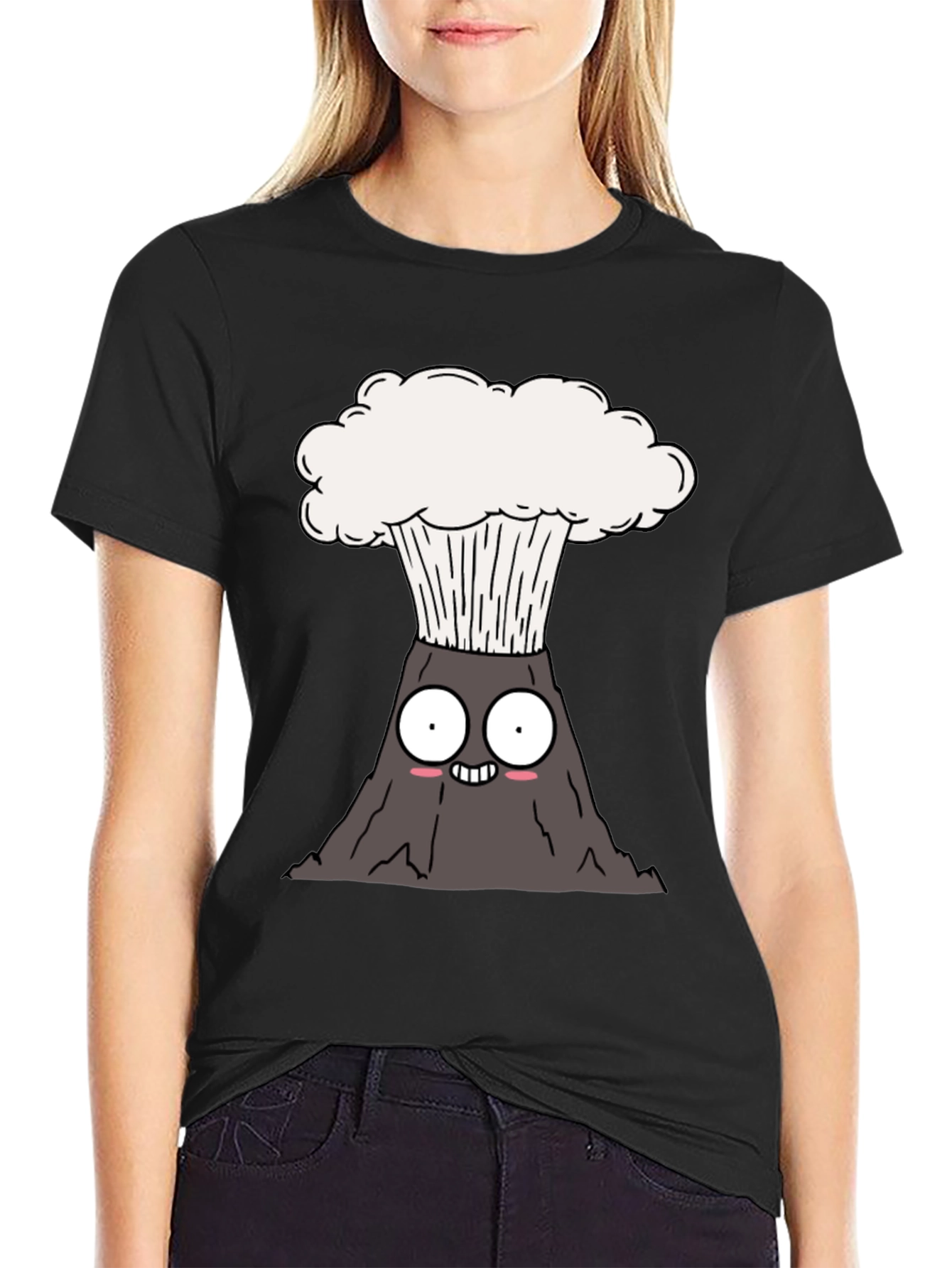 Camiseta Negra con Diseño de Volcán Animado