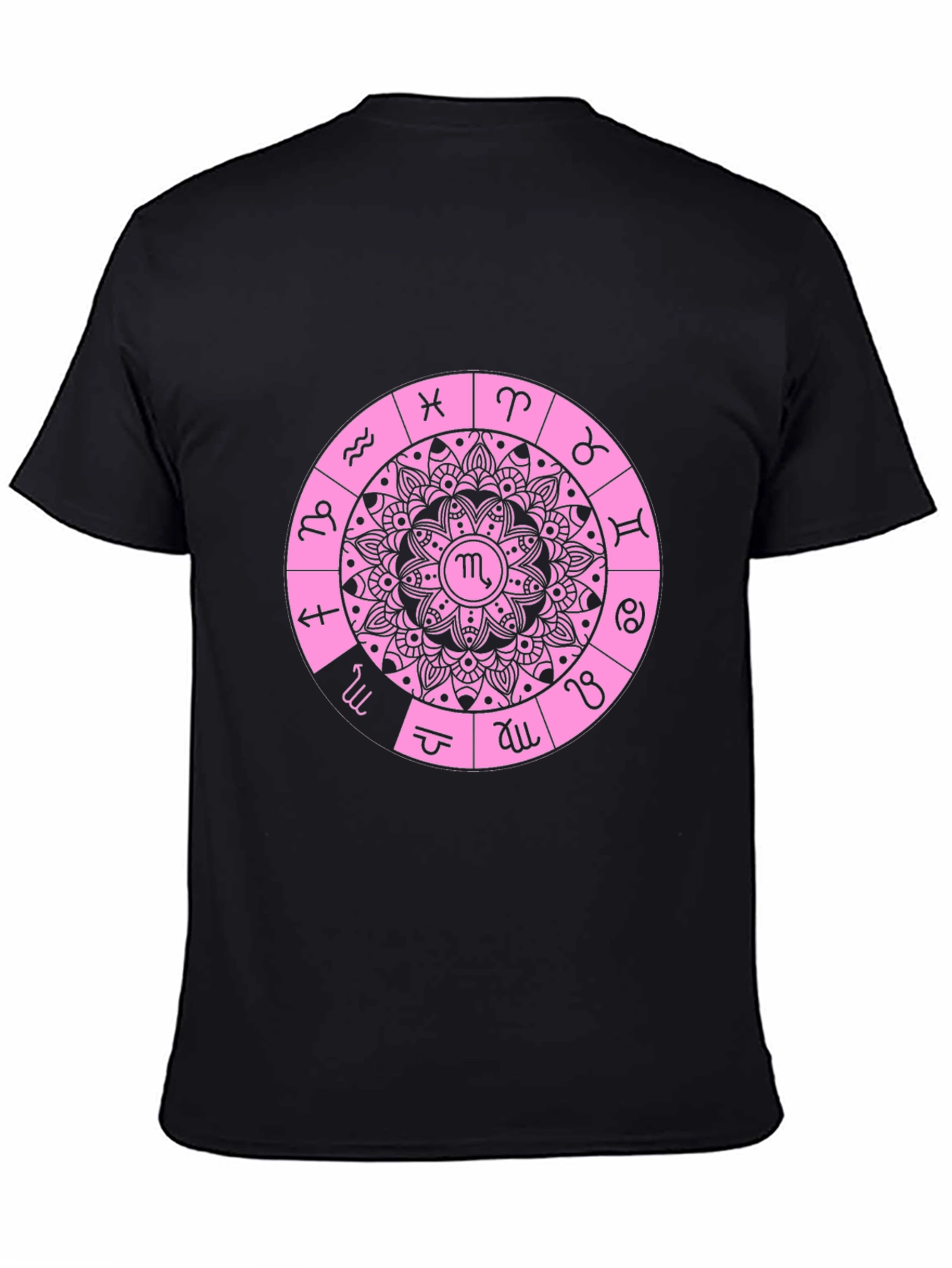 Camiseta Negra con Diseño de Mandala Zodiacal Rosa