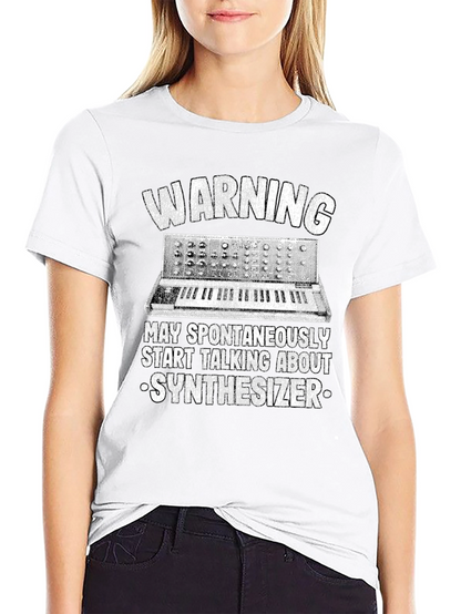 Camiseta Negra: Advertencia - Sintetizador