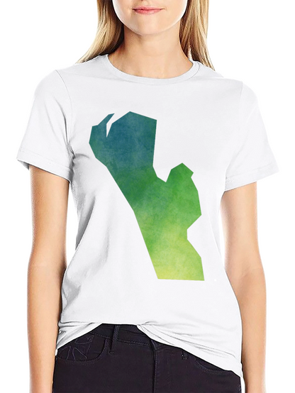 Camiseta Negra con Diseño Abstracto Degradado