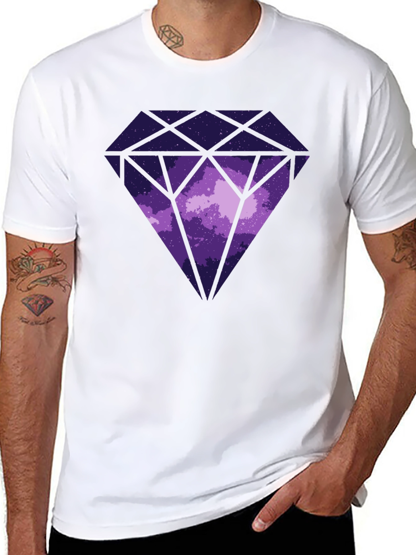 Camiseta Negra con Diseño de Diamante Cósmico
