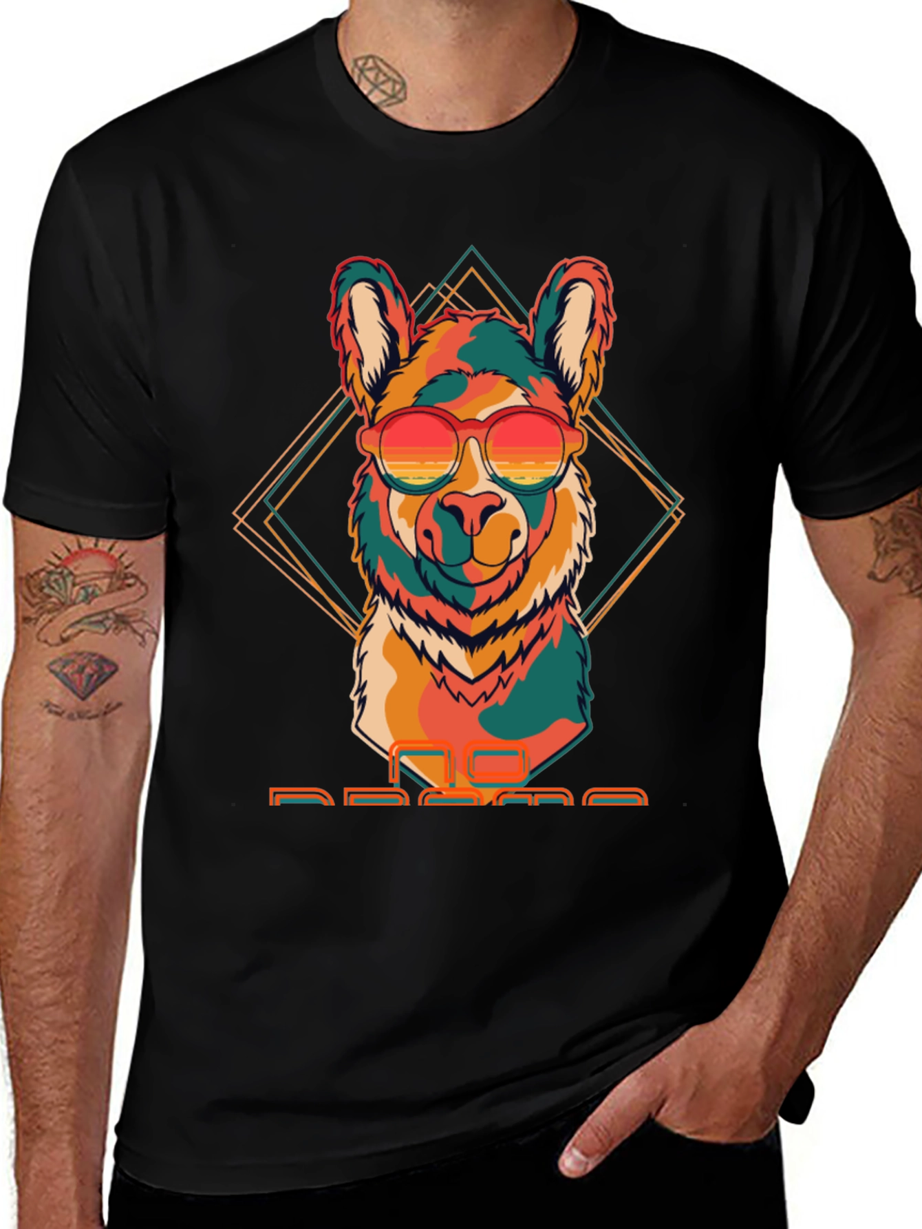 Camiseta Negra con Llama Retro con Gafas de Sol
