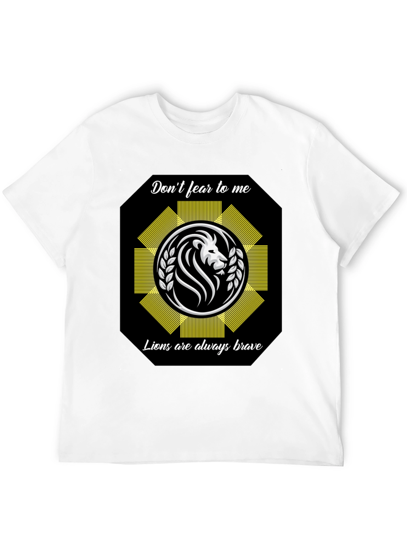 Camiseta Negra con Diseño de León Valiente