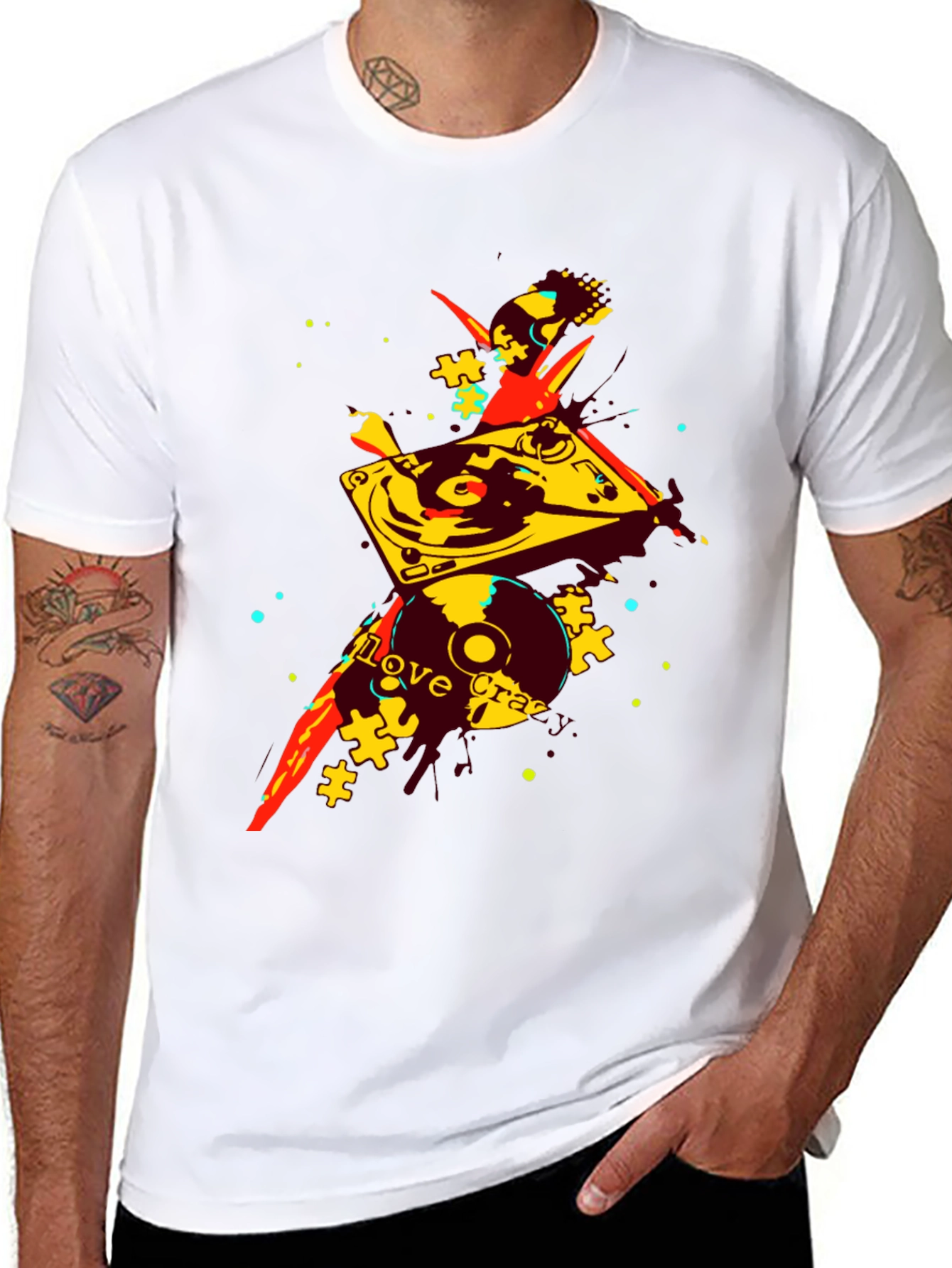 Camiseta Negra con Diseño Abstracto de DJ