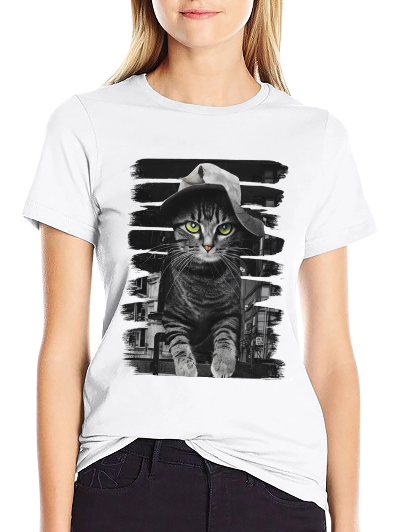 Camiseta Negra con Gato Detective
