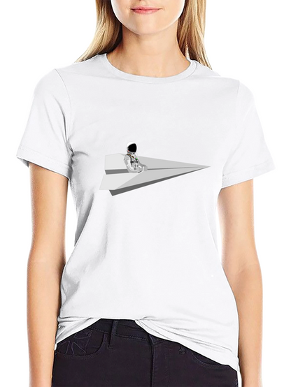 Camiseta Negra Astronauta Avión de Papel