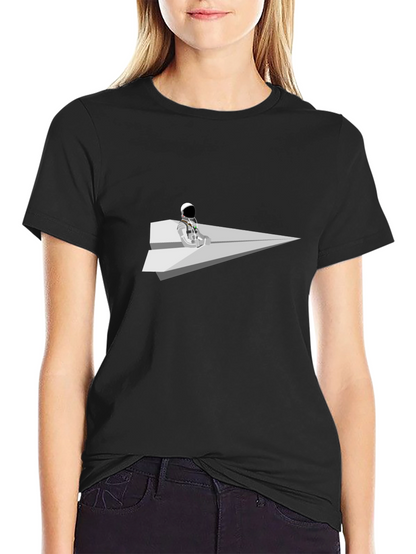 Camiseta Negra Astronauta Avión de Papel