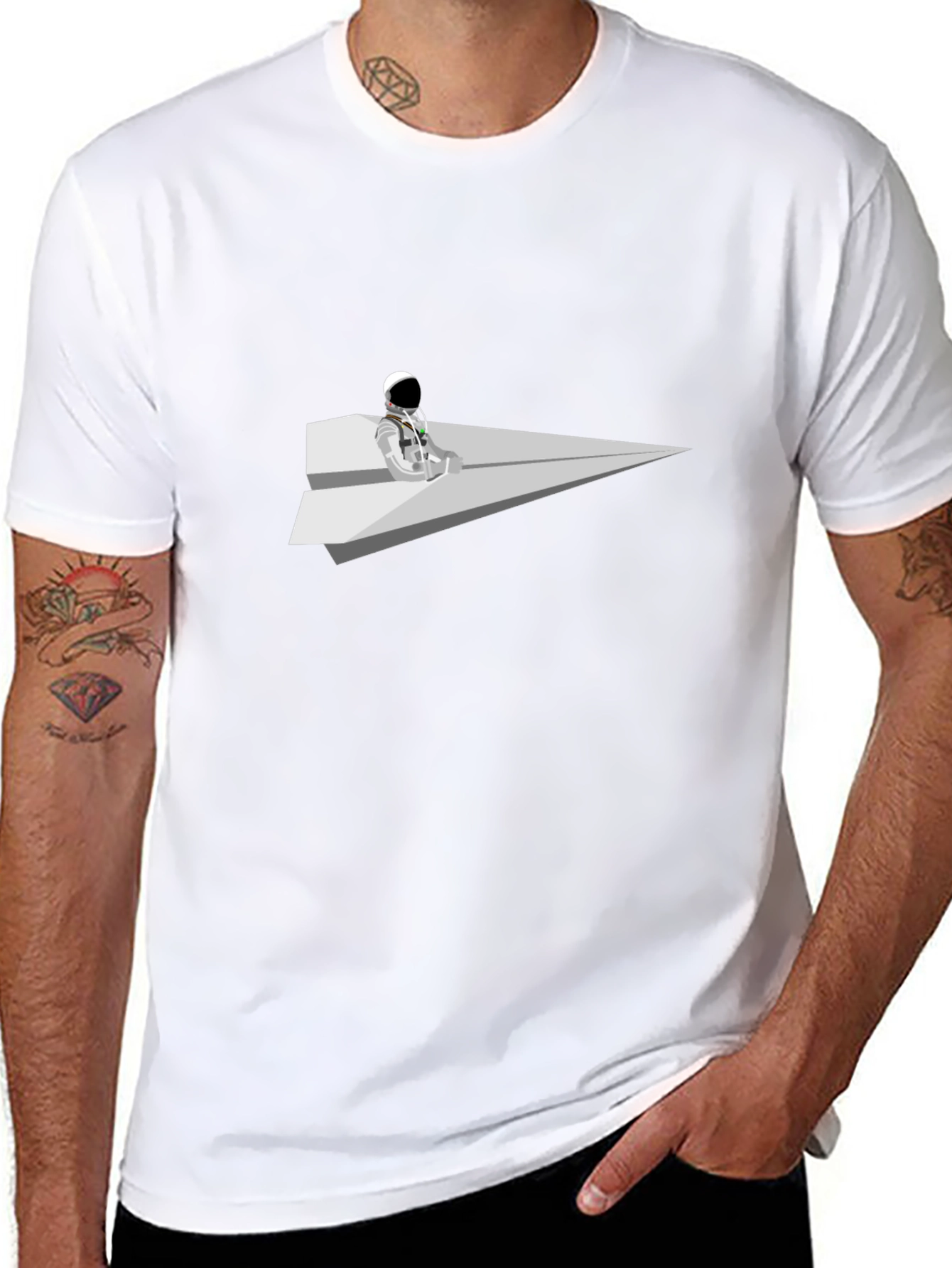 Camiseta Negra Astronauta Avión de Papel