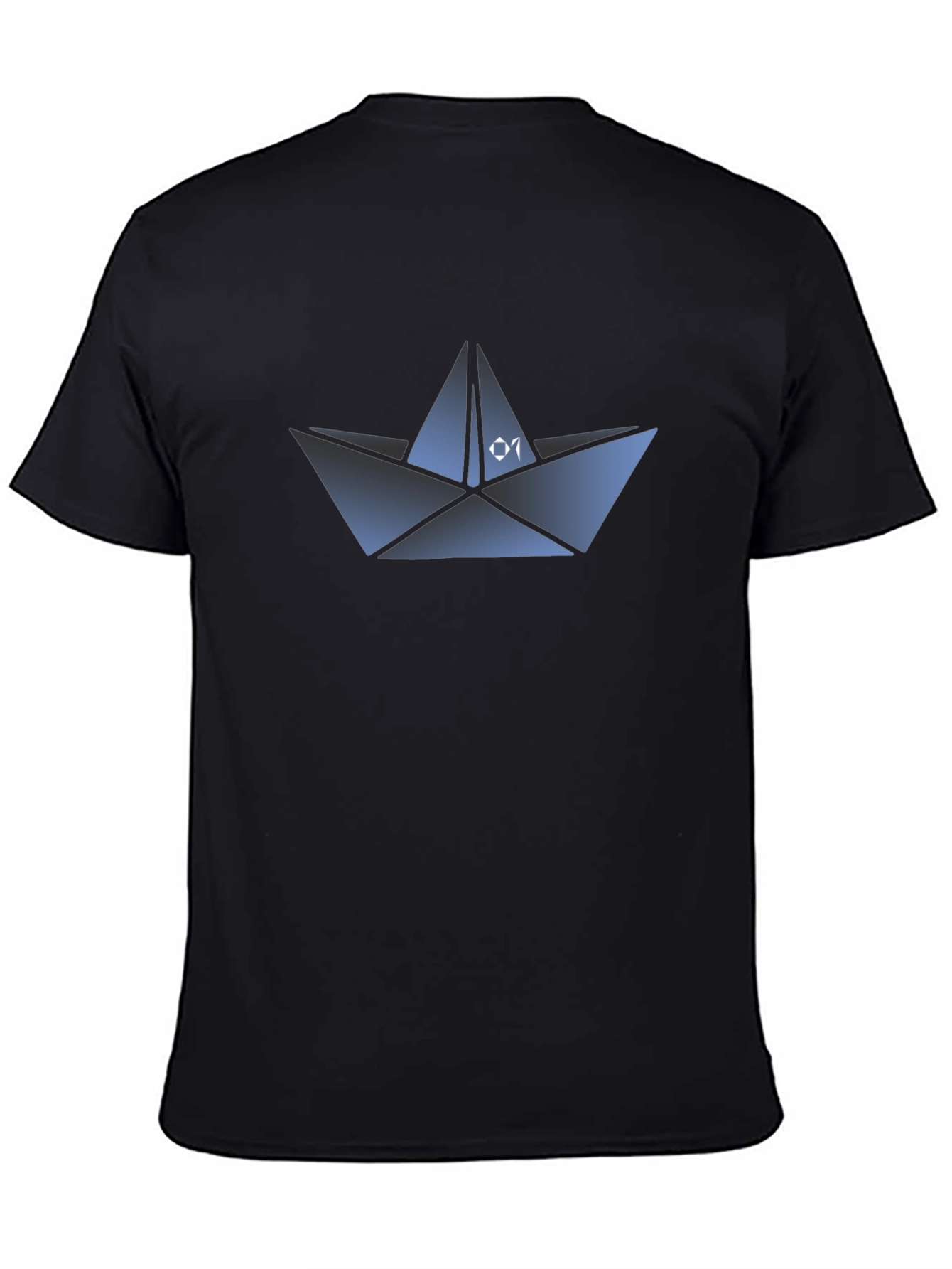 Camiseta Negra con Diseño de Barco de Papel