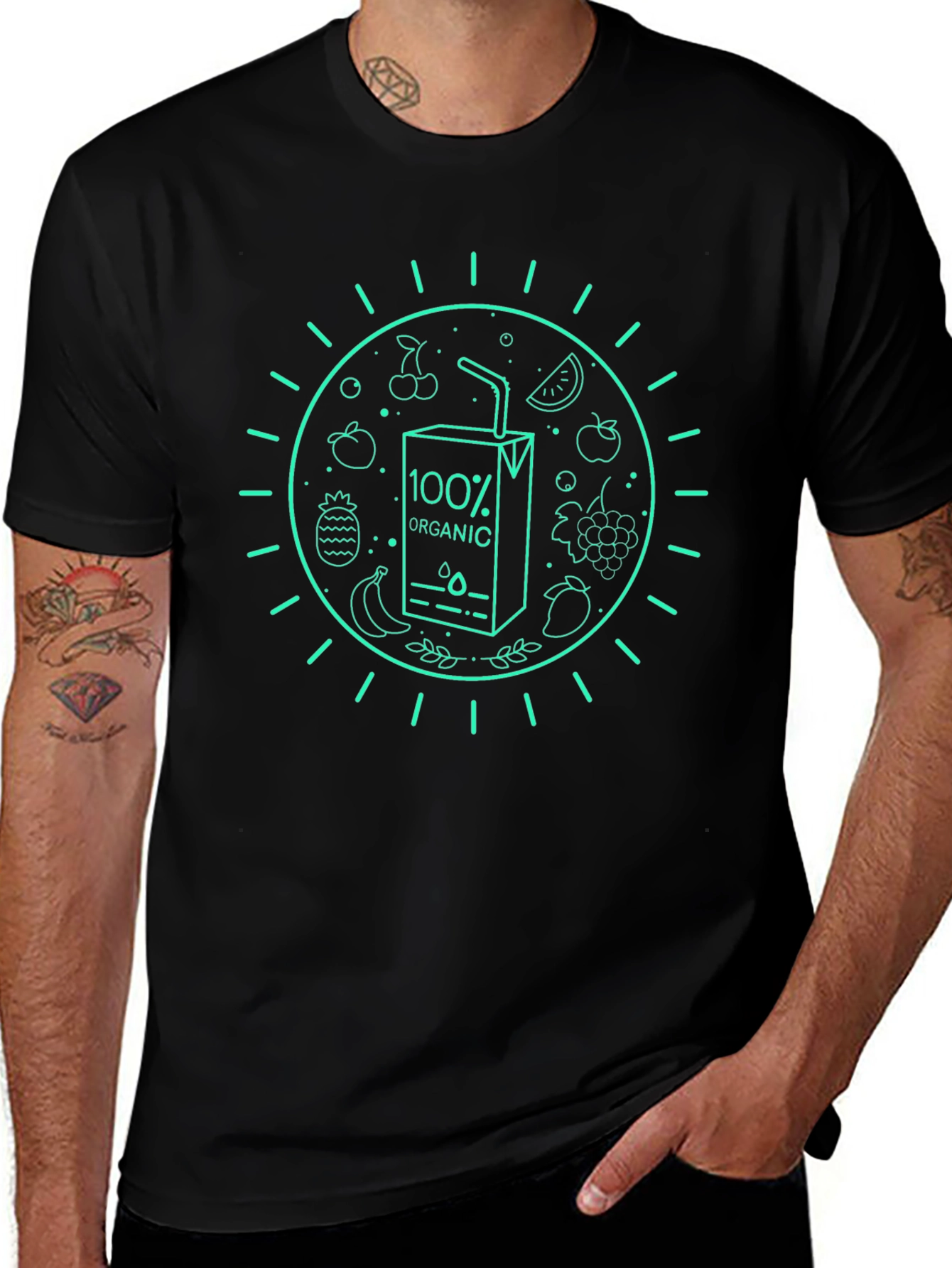 Camiseta Negra Orgánica con Diseño de Frutas