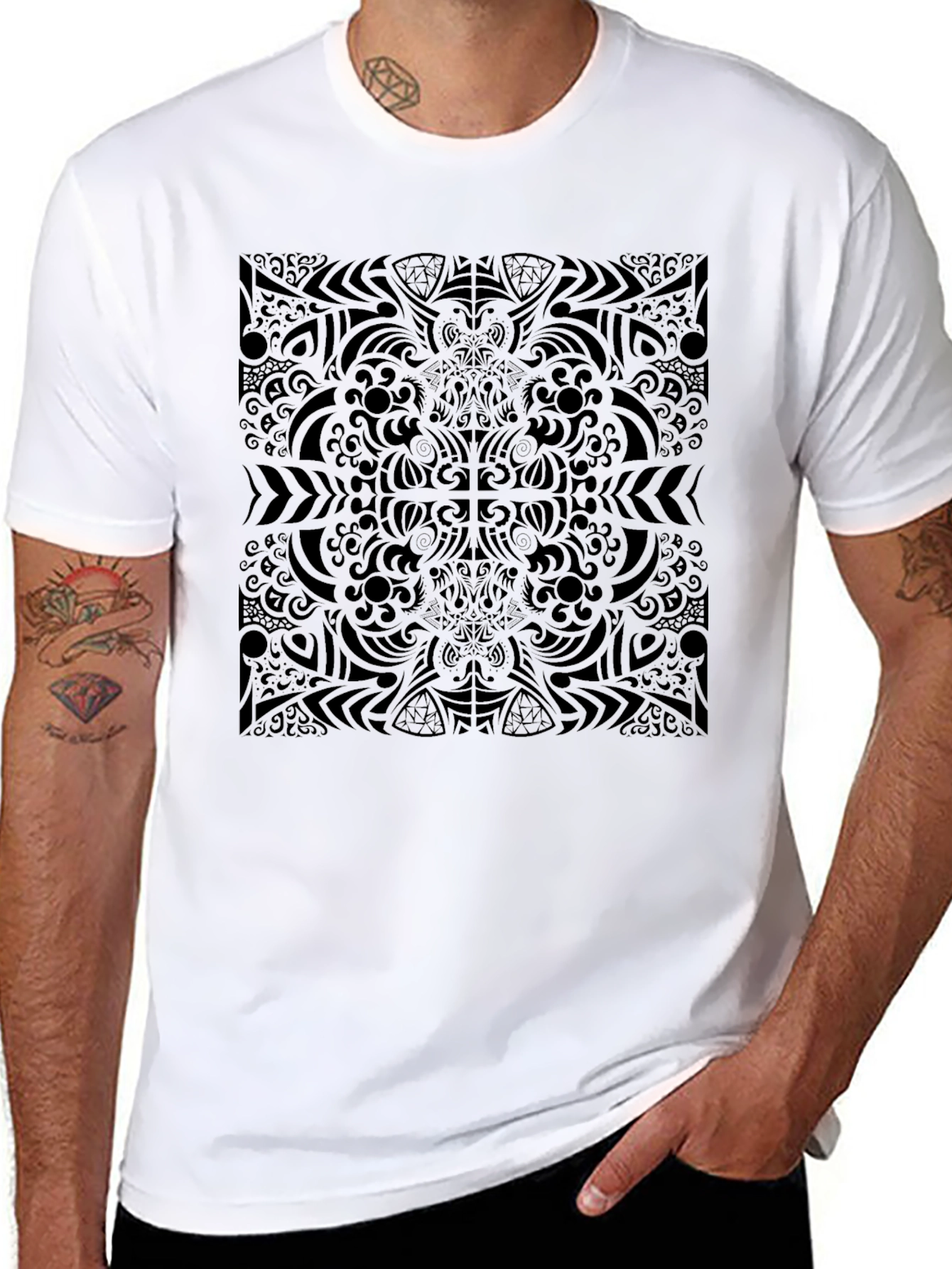 Camiseta Negra Estampado Abstracto Estilo Mandala