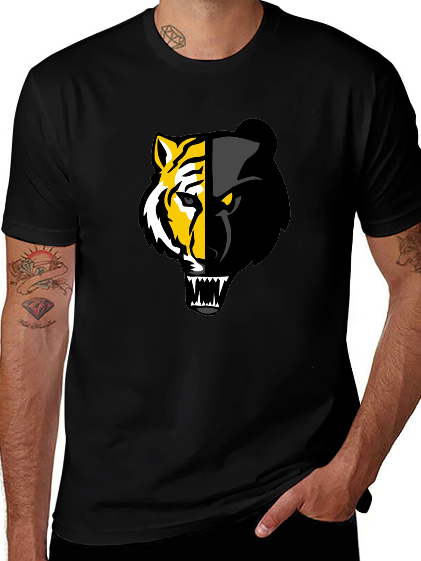 Camiseta Negra: Tigre y Pantera Fusionados