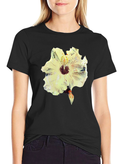 Camiseta Negra con Estampado Floral Abstracto