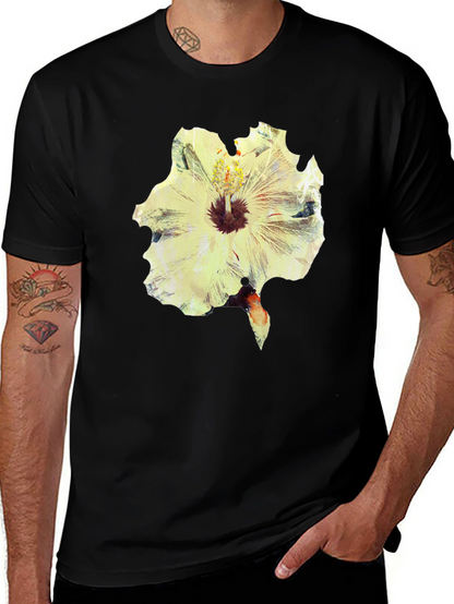 Camiseta Negra con Estampado Floral Abstracto