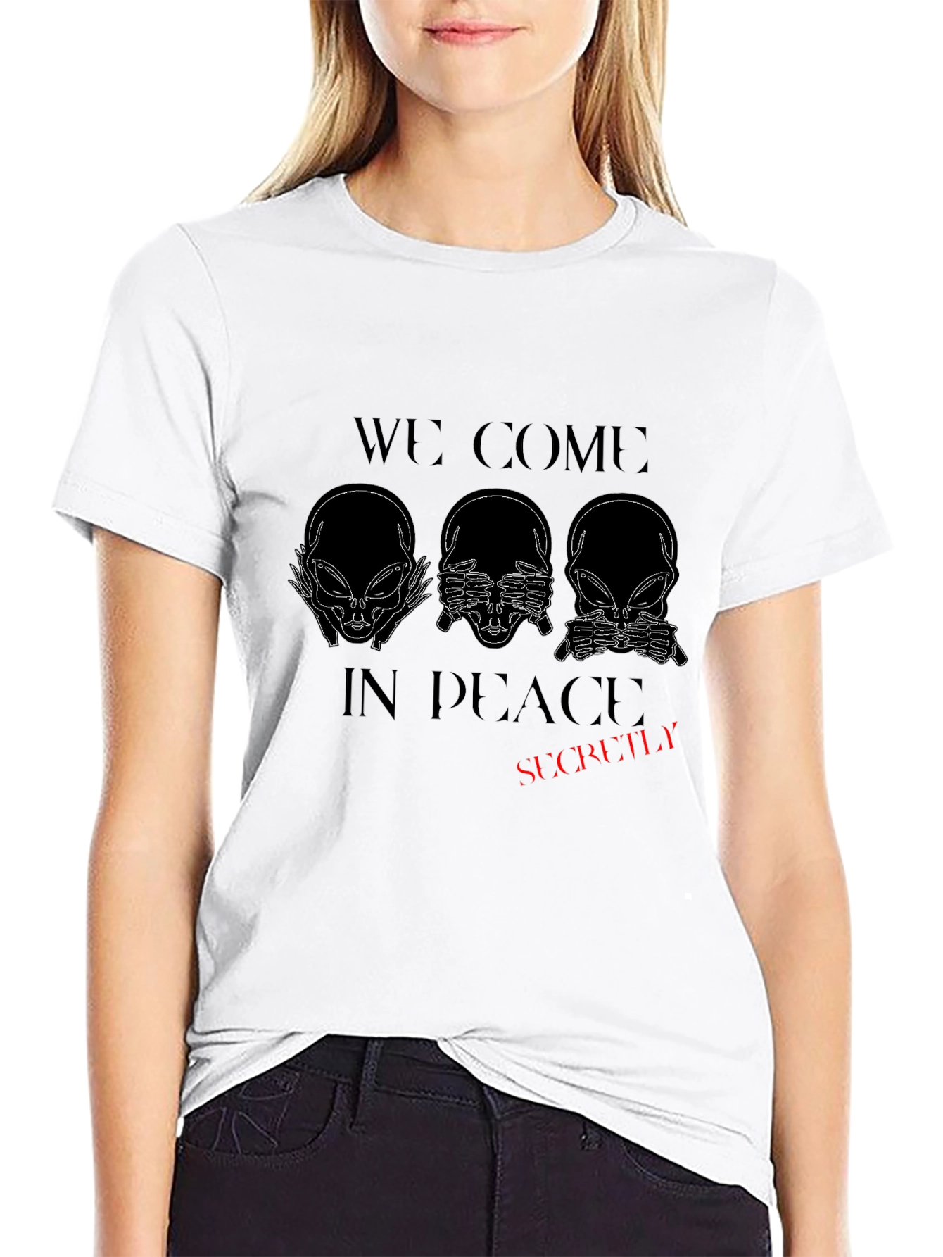 Camiseta Negra: Aliens en Paz... ¡Secretamente!