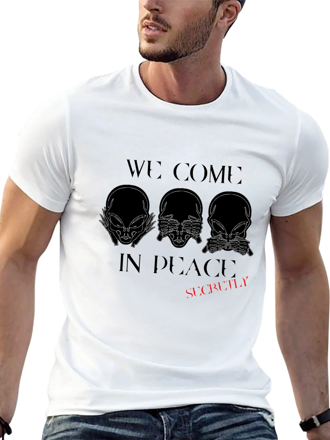 Camiseta Negra: Aliens en Paz... ¡Secretamente!