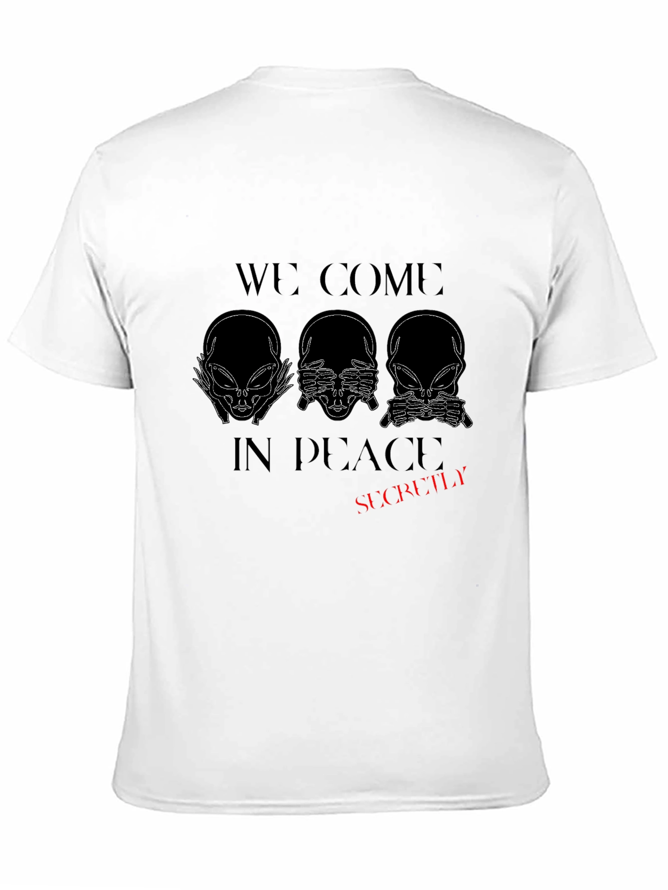 Camiseta Negra: Aliens en Paz... ¡Secretamente!