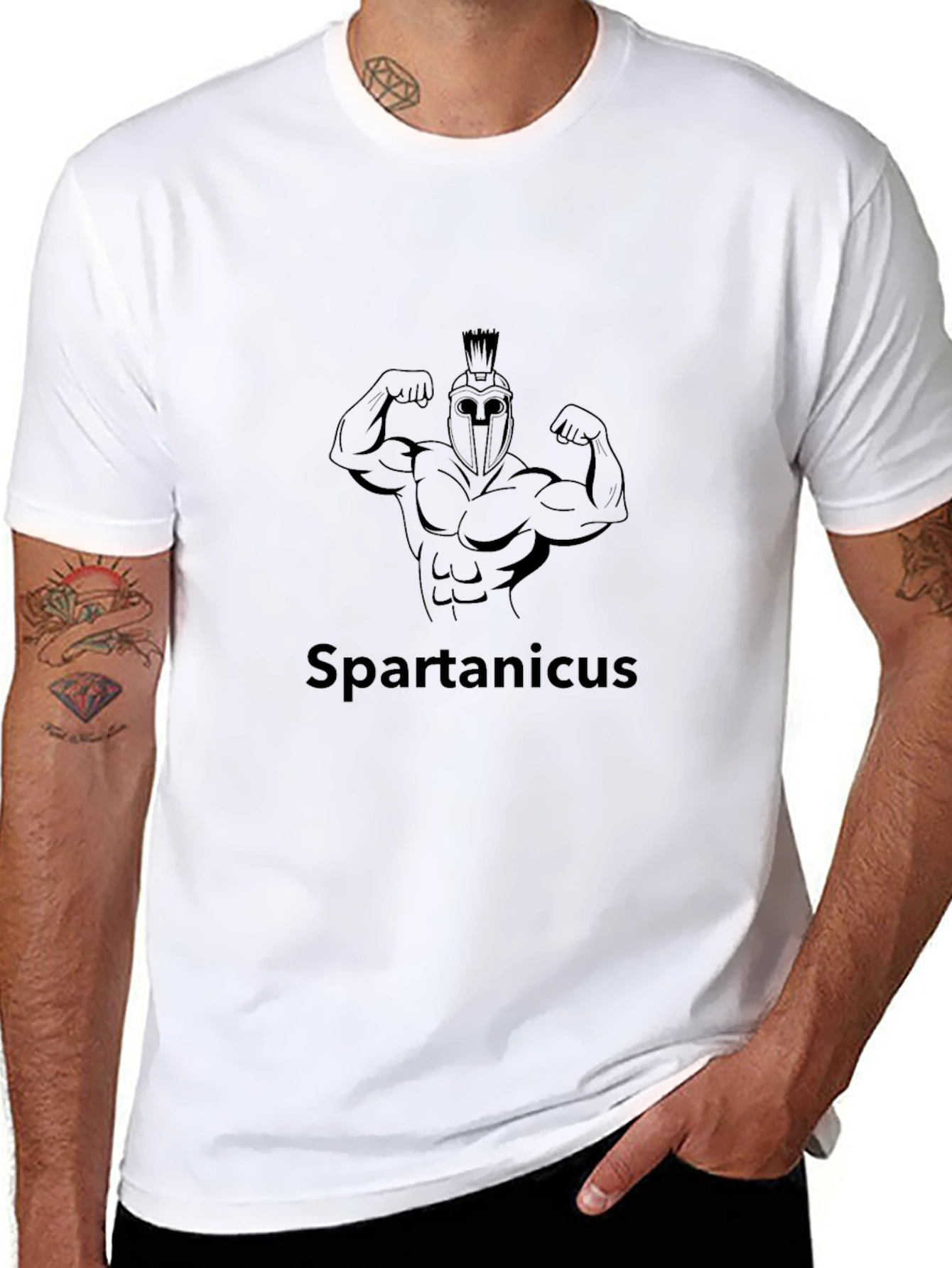 Camiseta Negra Hombre: Diseño Espartano Musculoso